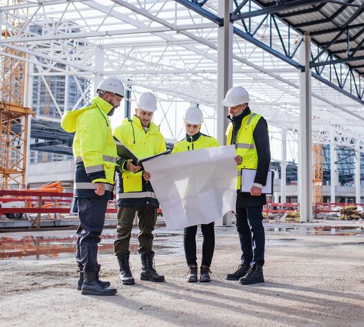 SiGeKo erklärt Sicherheits- und Gesundheitsschutzplan vor Beginn der Bauarbeiten – Baustellenkoordination im Raum Chemnitz inklusive SiGe-Plan-Erstellung.