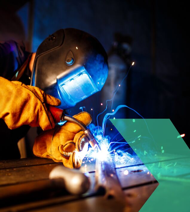 Mitarbeiter beim Schweißen